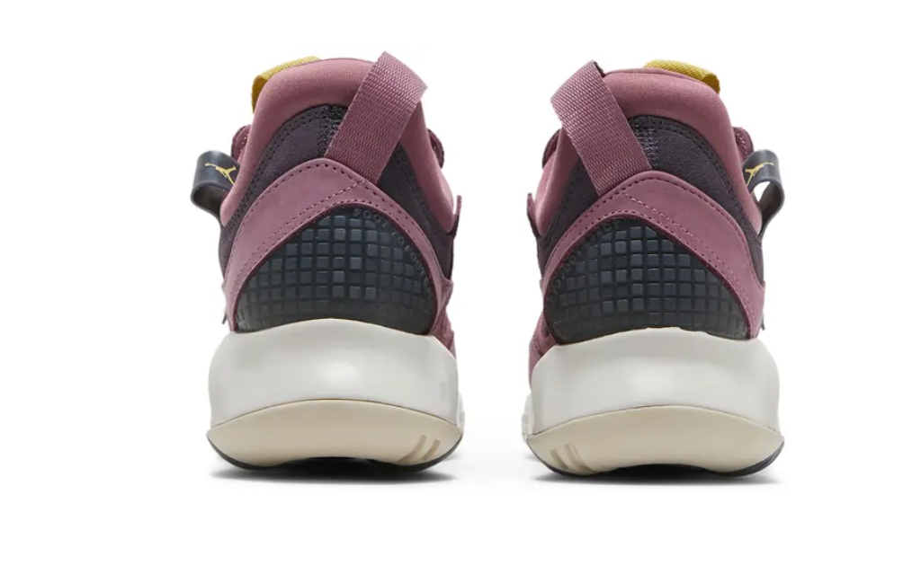 Air Jordan MA2 'Light Mulberry'