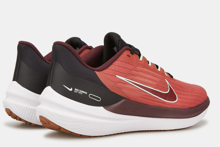  Air Winflo 9 Road Running Shoe