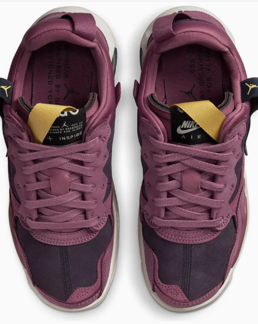 Tênis Jordan MA2 Feminino