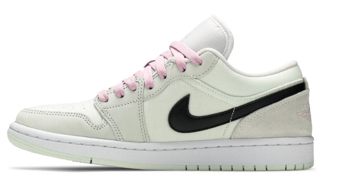 Air Jordan 1 Low SE "Barely Green"
