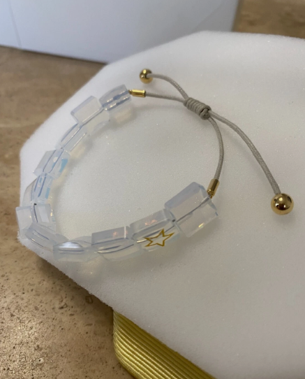 BNIB SWAROVSKI Letra Bracelet Star White Gold plated