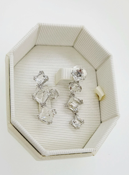 SWAROVSKI Crystal Asymmetrical Millenia Ear Cuff