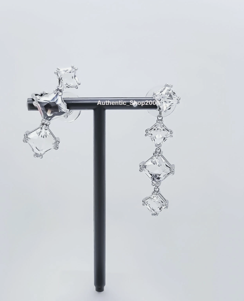 SWAROVSKI Crystal Asymmetrical Millenia Ear Cuff