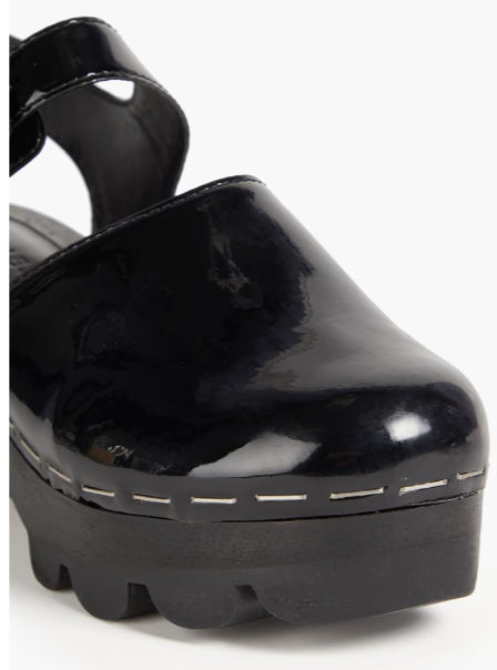 "TORY BURCH Glossed pumps"